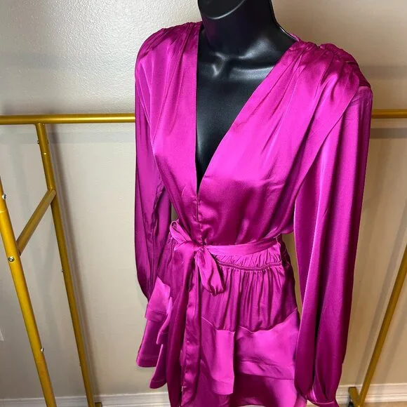 STRUT AND BOLT  SATIN MINI DRESS (L) - Picture 5 of 16